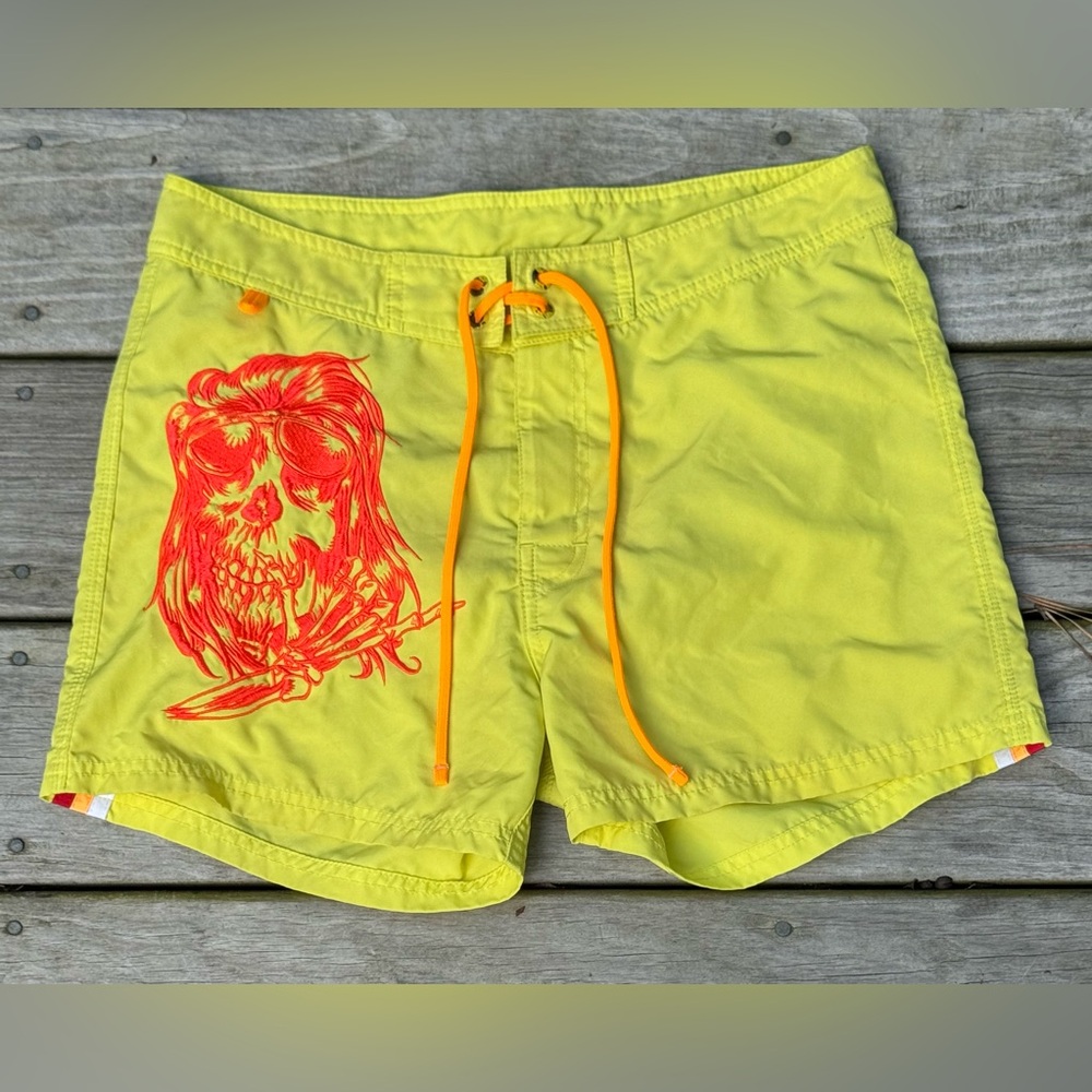 Men’s Sundek Bright Yellow Board Shorts Size 30 EUC